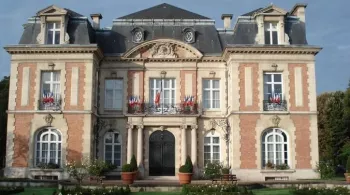 HOTEL DE VILLE