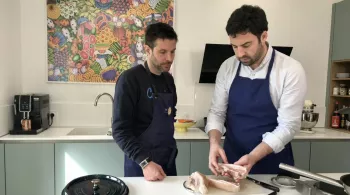  Porc caramélisé et crumble salé à Sablé-sur-Sarthe    