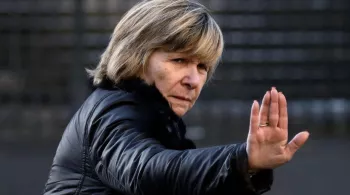 A l’âge où la plupart des Français sont à la retraite, Michèle Marchand, alias « Mimi », réussissait son plus beau coup. Rentrer à l’Elysée, dans les pas d’Emmanuel et Brigitte Macron !