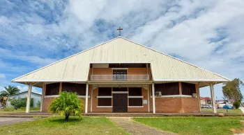 Eglise Notre-Dame de l’Assomption à Kourou © Don-vip 