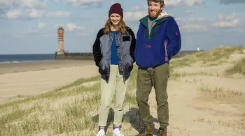 Une Belle Histoire est une comédie romantique, tendre et pétillante, parfois nostalgique, sur le couple qu’il s’agit chaque jour de construire, sauver, réinventer…