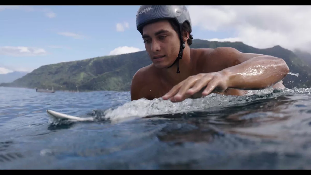 Atout surf EP5 MIHIMANA © Mérapi Productions/Bleu Lagon Productions 