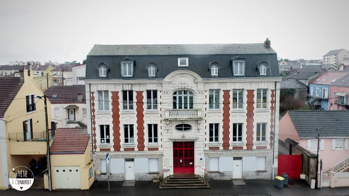 La Tête à l'Endroit à Montceau-les-Mines