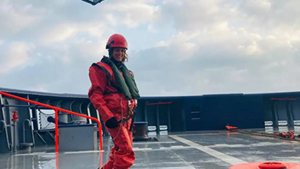 Marine Barnérias sur le pont de l'Abeille