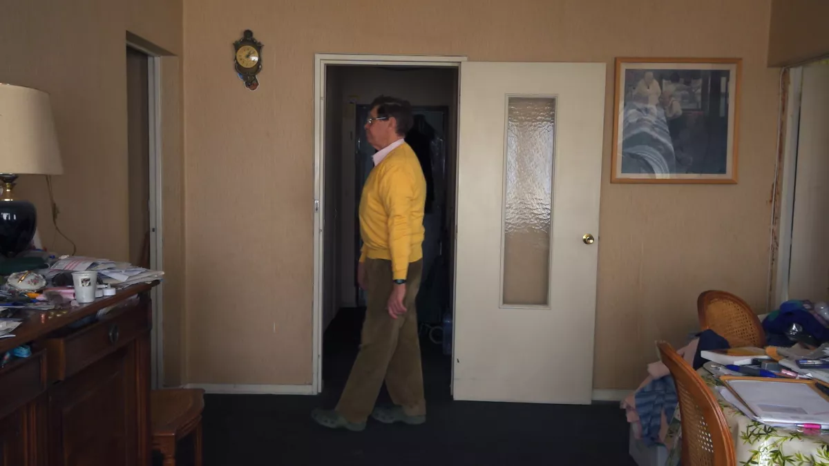 Papa s'en va Papa s'en va