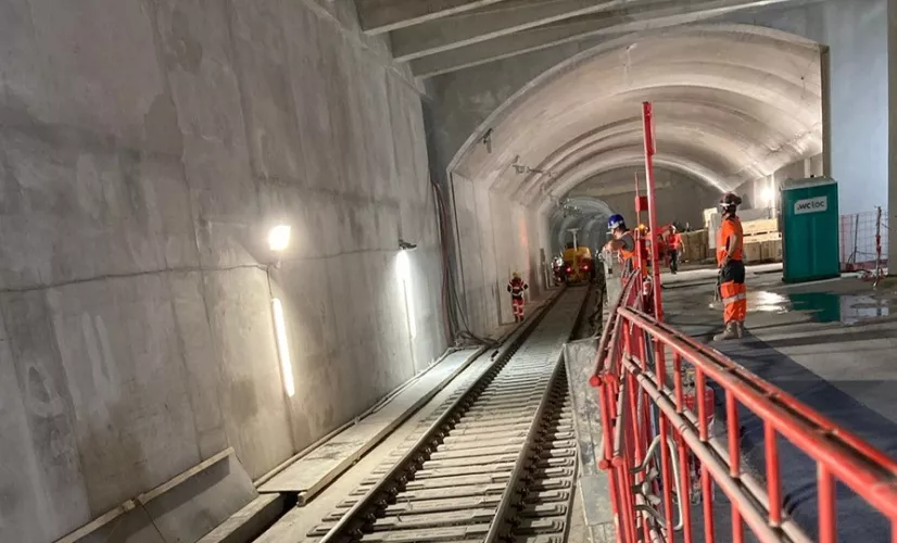 RER E gare du CNIT