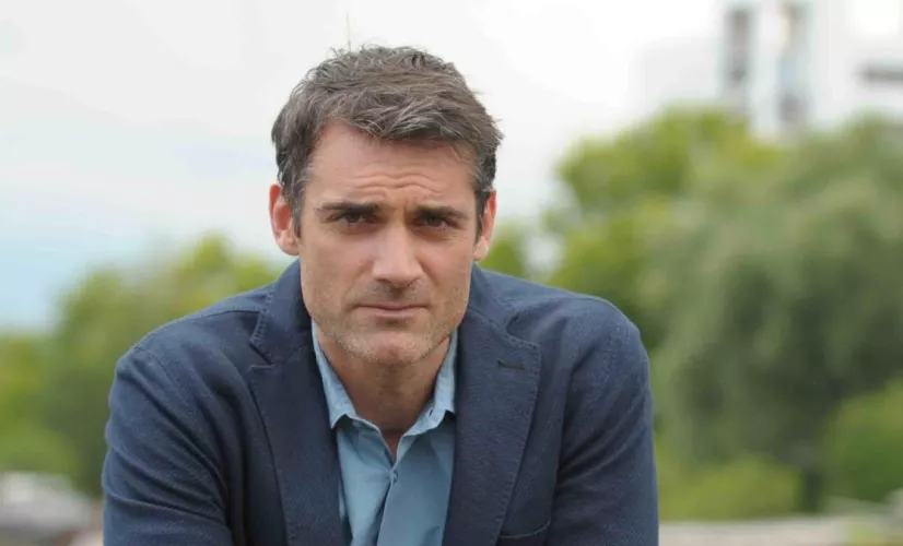 CESAR WAGNER  EX DREYFUSS César Wagner, notre flic au grand cœur, célibataire endurci et hypocondriaque compulsif, est de retour pour deux nouvelles enquêtes inédites !