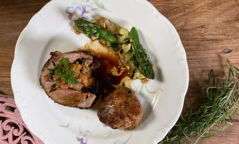 Roulé d'agneau farci à Turenne   Roulé d'agneau farci