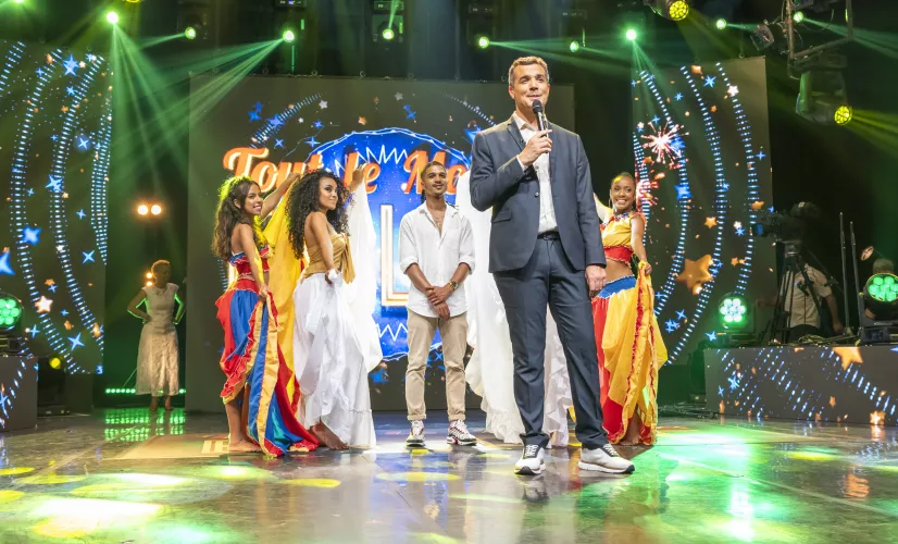 Tout Le Monde en Live 2021 – Un réveillon en chansons sur Réunion la 1ère  – 120minutes de bonheur !