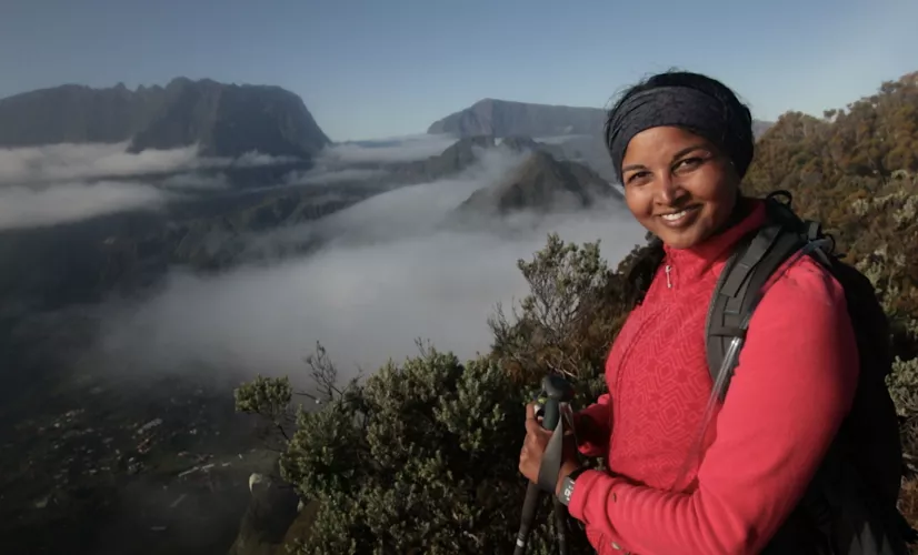 Avec 25 forêts classées, la Réunion est un territoire exceptionnel. C’est l’un des 34 hotspots de biodiversité terrestre mondiale. Mais aussi le département français où l'on replante le plus d'arbres, chaque année, par habitants.