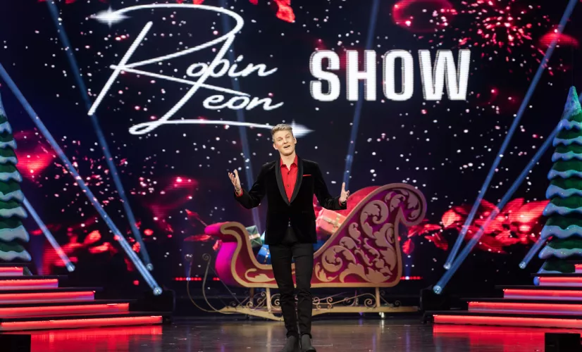 Robin Leon pendant l'enregistrement du Robin Leon Show spécial Noël au Royal Palace de Kirrwiller (Bas-Rhin - Alsace) en janvier 2024