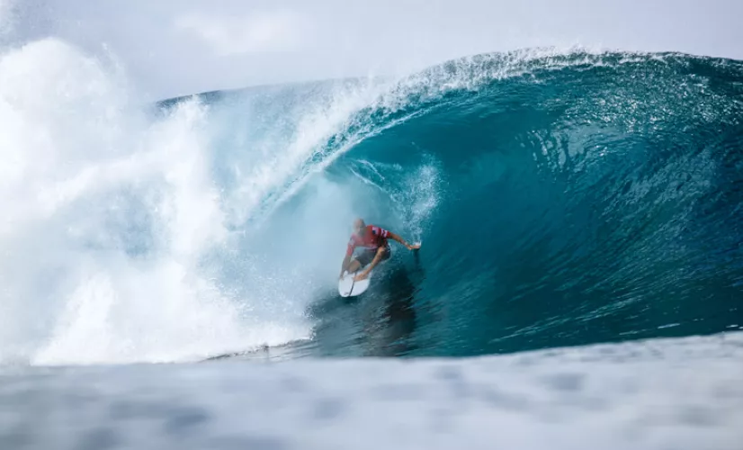 kelly-slater-pipeline.jpg