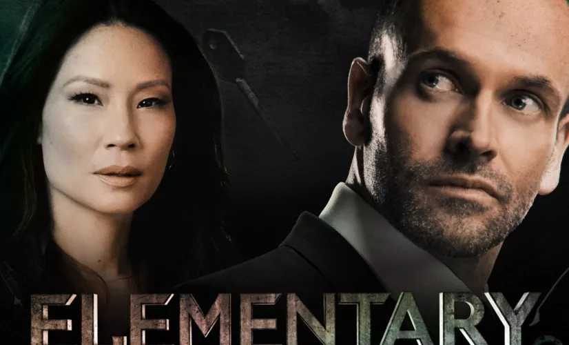ELEMENTARY SAISON 6 Sherlock Holmes dissimule à Joan Watson et à Tommy Gregson, son syndrome post-commotionnel mais ces derniers ne tardent pas à le découvrir. En raison de son état de santé actuel et de la vérité au sujet de la disparition de Mycroft, Gregson envoie Holmes s'installer dans la 11ème circonscription. Au groupe de parole des Narcotiques Anonymes, il se fait un ami en la personne de Michael. Quand un tueur en série sème la panique au sein de la gente féminine de New York, les deux nouveaux compères vont tout fair