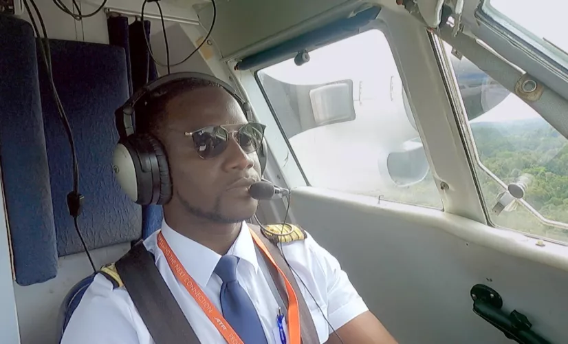 GUYANE, LE PILOTE DE LA JUNGLE GUYANE, LE PILOTE DE LA JUNGLE
